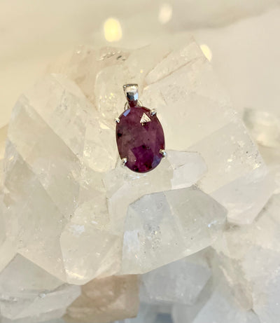 Natural faceted Pink Sapphire pendant